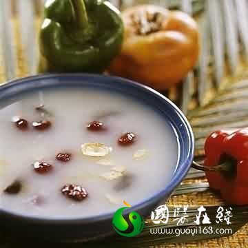 中医药粥恢复熬夜肌肤